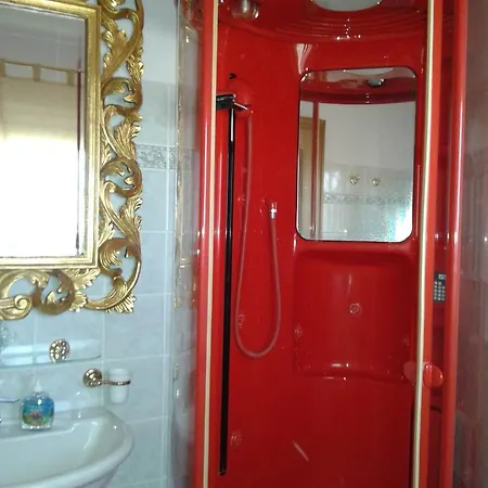 One M Bed & Breakfast 4*
