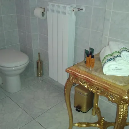 Bed & Breakfast One M 4*