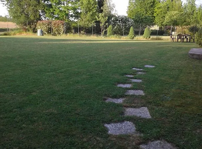 فندق مبيت وإفطار One M