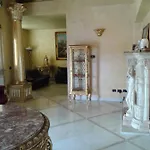 One M Bed & Breakfast 4*