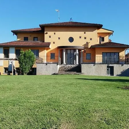 Bed and Breakfast One M 4*
