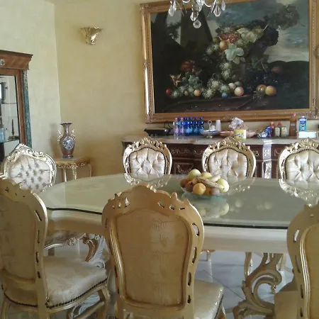 One M Bed and Breakfast Borgarello