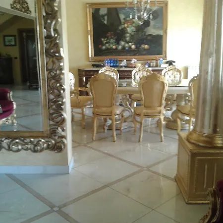 One M Bed and Breakfast 4*